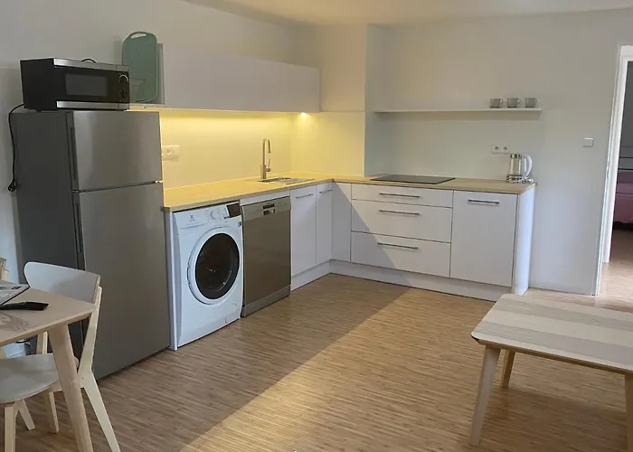 Red Travel Apartment